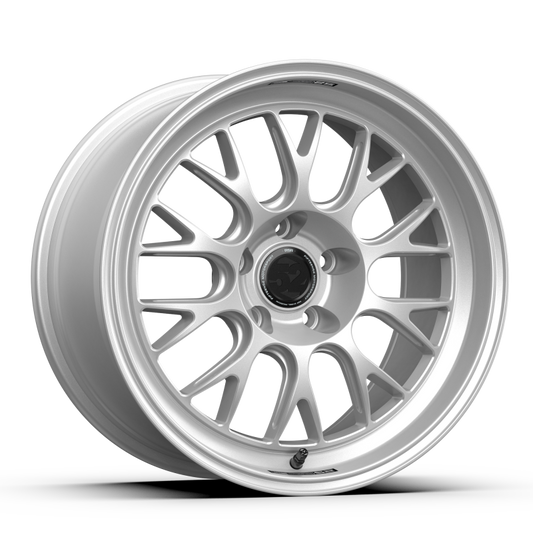 fifteen52 Holeshot RSR 19x9.5 5x120 22mm ET 72.56mm Center Bore Radiant Silver