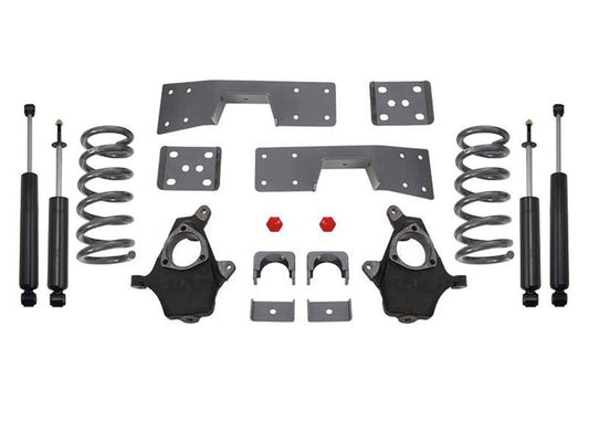 MaxTrac 99-06 GM C1500 2WD V8 4in/6in Lowering Spindle Kit