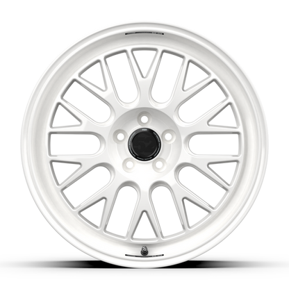 fifteen52 Holeshot RSR 19x8.5 5x108 42mm ET 63.4mm Center Bore Rally White