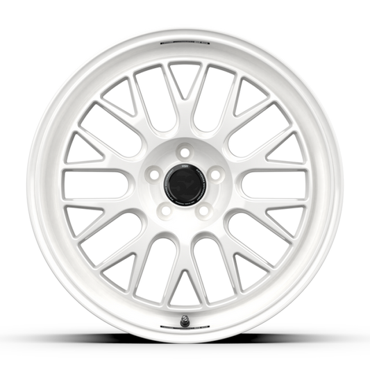 fifteen52 Holeshot RSR 19x8.5 5x108 42mm ET 63.4mm Center Bore Rally White