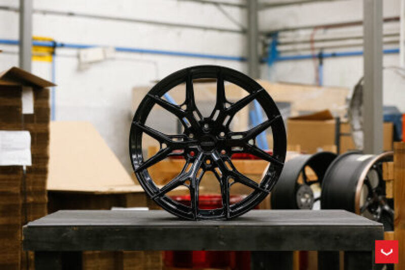 Vossen HF6-4 26x10 - 6x135 - ET35 - Deep Face - 87.1 - Gloss Black Wheel