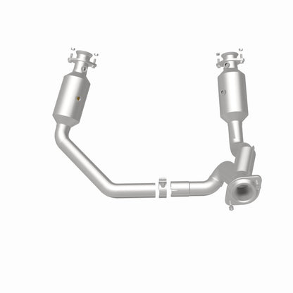 MagnaFlow 19-24 Ram 1500 5.7L OEM Grade Federal/EPA Compliant Direct-Fit Catalytic Converter