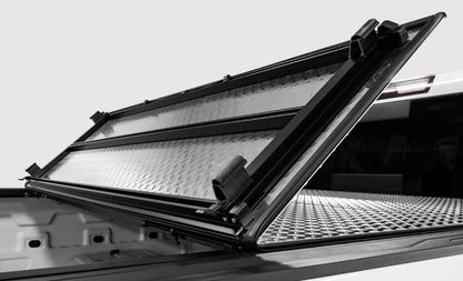 Access LOMAX Tri-Fold 16-23 Toyota Tacoma 5ft Bed
