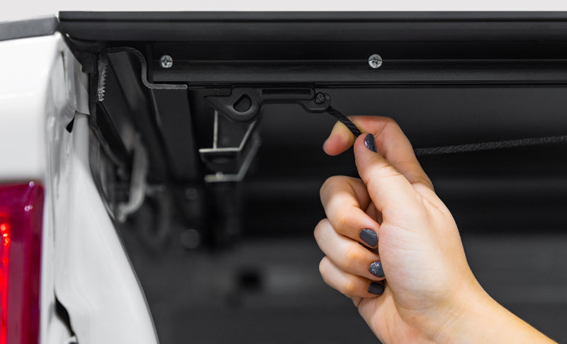 Access LOMAX Tri-Fold 16-23 Toyota Tacoma 5ft Bed