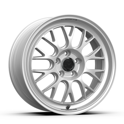 fifteen52 Holeshot RSR 18x8.5 5x112 42mm ET 57.1mm Center Bore Radiant Silver