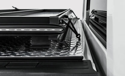 Access LOMAX Tri-Fold 05-21 Nissan Frontier 5ft Bed