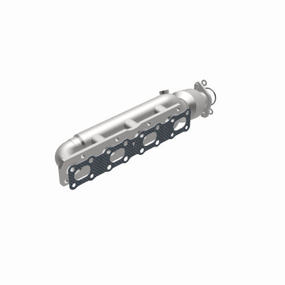 MagnaFlow 2004 Nissan Titan 5.6L Direct Fit Converter