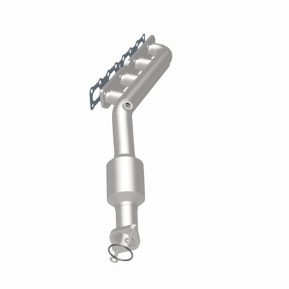 MagnaFlow 2004 Nissan Titan 5.6L Direct Fit Converter