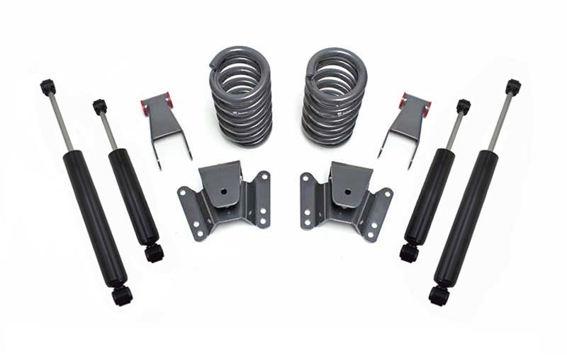 MaxTrac 73-87 Chevrolet C10 2WD 2in/4in Lowering Coil Kit