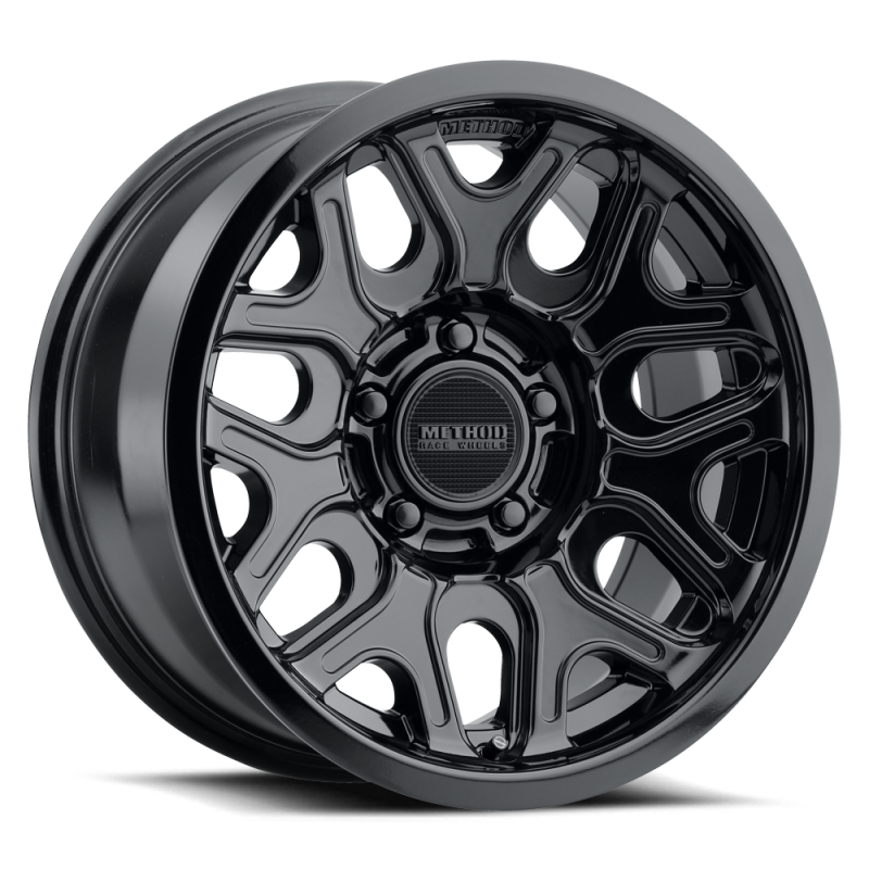 Method MR322 / 18x9 / 6x5.5 BP / 18ET / 5.68in BS / 106.25mm CB - Gloss Black Wheel