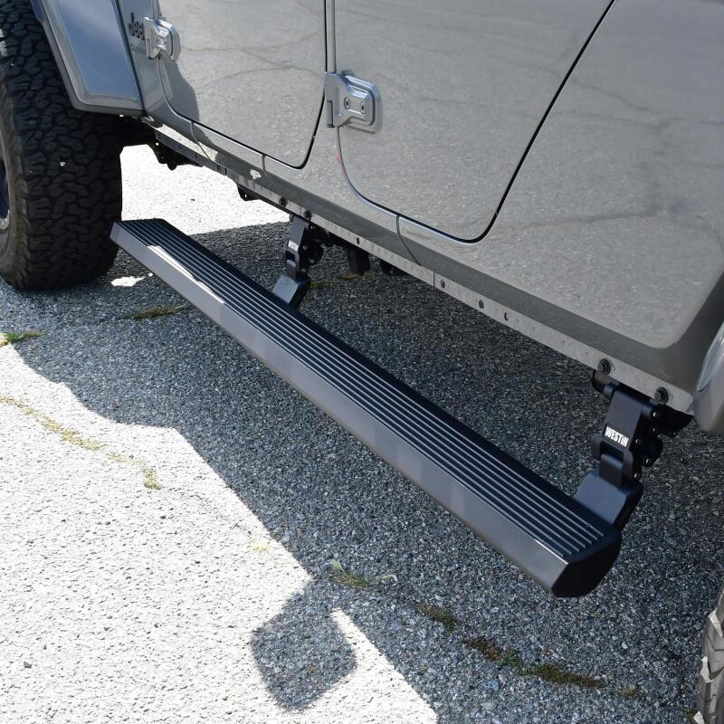 Westin 20-24 Jeep Gladiator Pro-e Running Boards - Tex. Blk