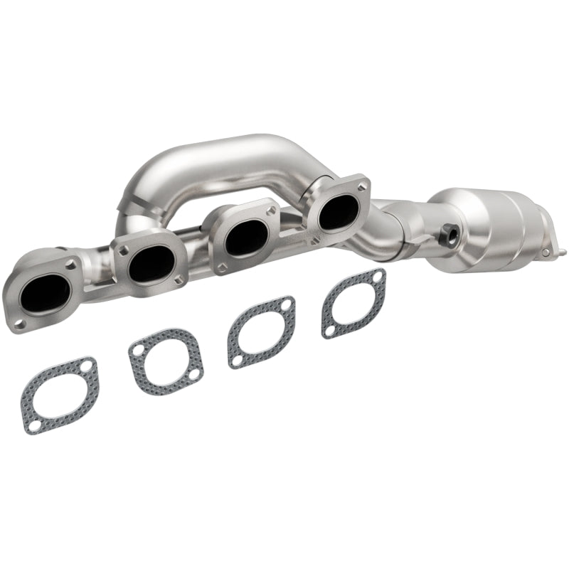 MagnaFlow Direct Fit Catalytic Conv BMW 99-03 540I 4.4L / 99-01 740I/740IL 4.4L California - P/S