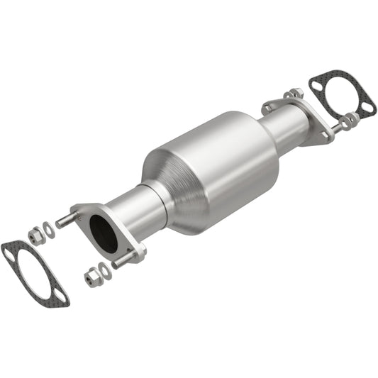 MagnaFlow Direct Fit Catalytic Converter 03-06 Kia Sorento 3.5L rear