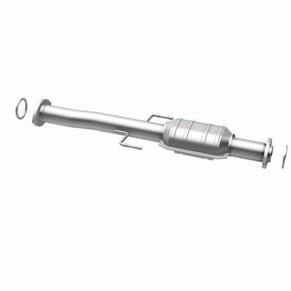 MagnaFlow Direct Fit Catalytic Converter 02-04 Toyota Tacoma 2.7L Rear