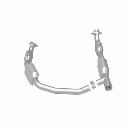 MagnaFlow Direct Fit Catalytic Converter Ford E350 Van 06 5.4L OEM