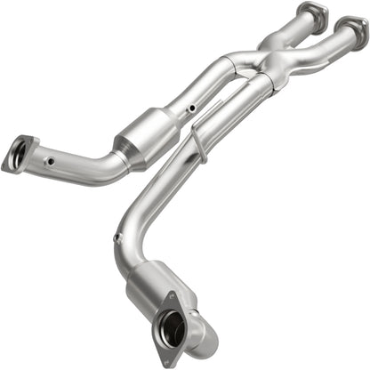 MagnaFlow Direct Fit Catalytic Converter 06-10 Jeep Grand Cherokee 6.1L