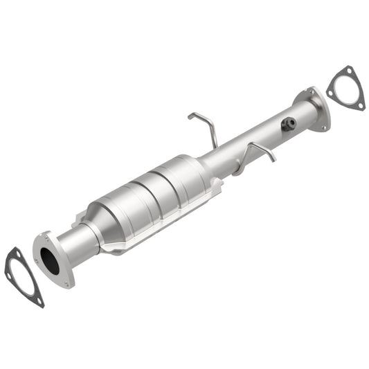 MagnaFlow Direct Fit Catalytic Converter 96-00 GM S-10/Sonoma/Homb