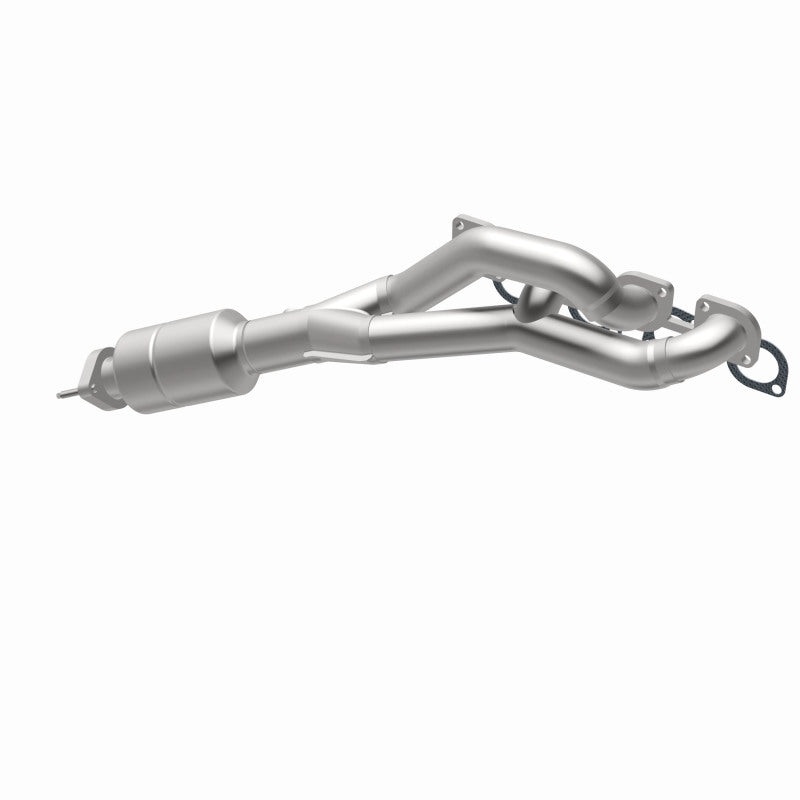 MagnaFlow Direct Fit Catalytic Conv BMW 99-03 540I 4.4L / 99-01 740I/740IL 4.4L California - P/S