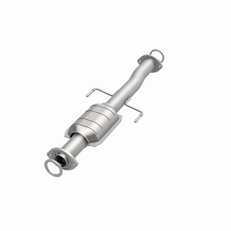 MagnaFlow Direct Fit Catalytic Converter 02-04 Toyota Tacoma 2.7L Rear