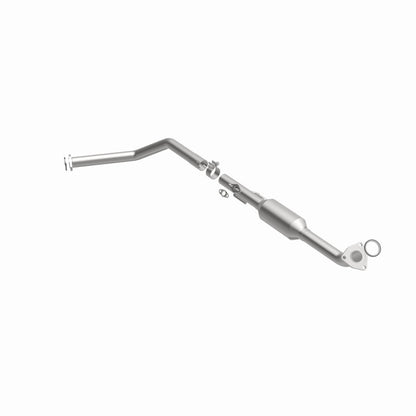 MagnaFlow Direct Fit Catalytic Converter OEM 2001-2004 Toyota Sequoia Underbody