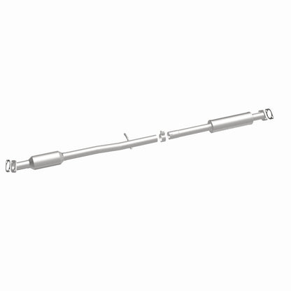 MagnaFlow Direct Fit Catalytic Converter OEM 14-15 Hyundai Tucson 2.0L Underbody