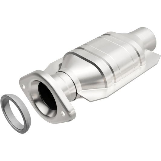 MagnaFlow Direct Fit Catalytic Converter 01-03 Highlander underbody