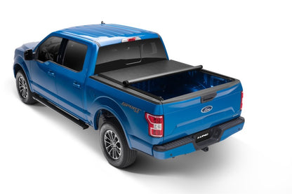 Lund 21+ Ford F-150 (5.5ft. Bed) Genesis Tri-Fold Tonneau Cover - Black