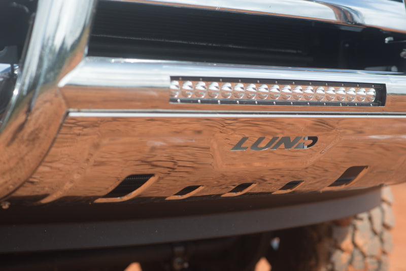 Lund 19-22 Chevrolet Silverado 1500 (Excl. 2019 LD)  Bull Bar w/Led Light Bar - Polished