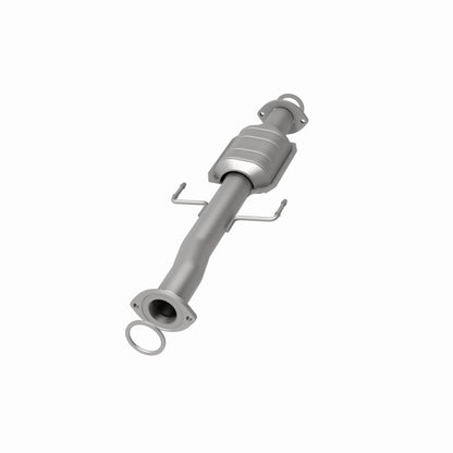 MagnaFlow Direct Fit Catalytic Converter 02-04 Toyota Tacoma 2.7L Rear