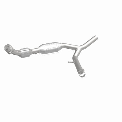 MagnaFlow Direct Fit Catalytic Converter 04-05 Ford F-150 5.4L P/S 2WD (Excl 04 Heritage Edition)