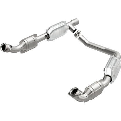 MagnaFlow Direct Fit Catalytic Converter Ford E350 Van 06 5.4L OEM