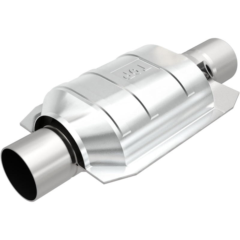 MagnaFlow Universal Catalytic Converter 2 W/Single O2 Boss