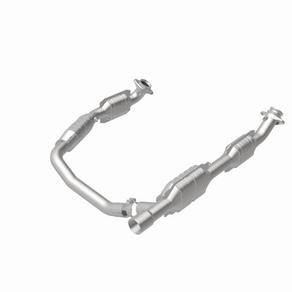 MagnaFlow Direct Fit Catalytic Converter Ford E350 Van 06 5.4L OEM