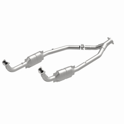 MagnaFlow Direct Fit Catalytic Converter 99-04 LR Discovery V8 OEM