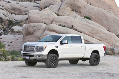 Fabtech 16-18 Nissan Titan Xd 4WD 2in Dlss 2.5 C/O Sys w/Rr Dlss