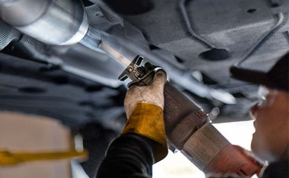 MagnaFlow Universal Catalytic Converter 2.25 1/O2 CA