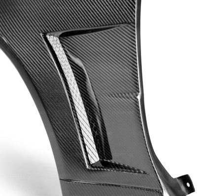 Seibon 99-01 Nissan Skyline R34 NSW-Style Carbon Fiber (Gloss Finish) Fenders (Pair)