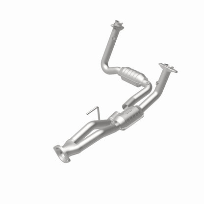 MagnaFlow Direct Fit Catalytic Converter 07-08 Jeep G/C OEM