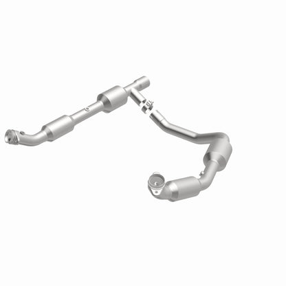MagnaFlow Direct Fit Catalytic Converter 05-06 Ford E-350 Super Duty 5.4L
