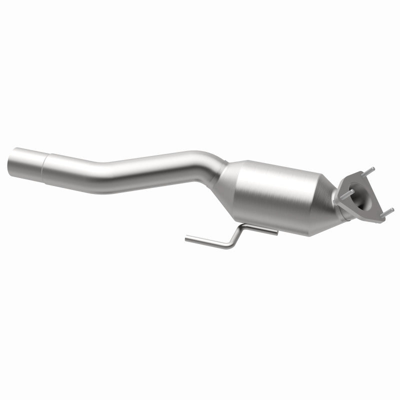 MagnaFlow Direct Fit Catalytic Converter 04-07 VW Touareg 4.2L Driver Side
