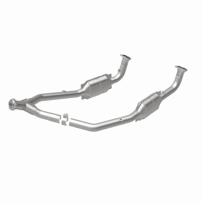 MagnaFlow Direct Fit Catalytic Converter 99-04 LR Discovery V8 OEM