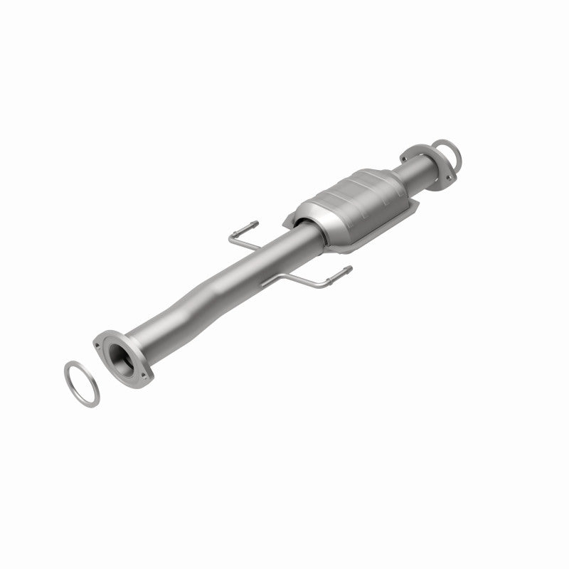 MagnaFlow Direct Fit Catalytic Converter 02-04 Toyota Tacoma 2.7L Rear