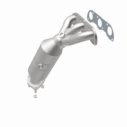 MagnaFlow Direct Fit Catalytic Converter 04-05 Suz Verona2.5 Manifold Rear