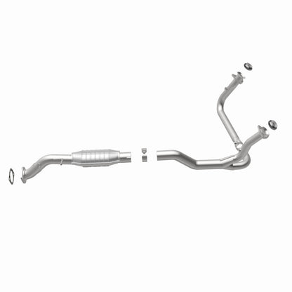 MagnaFlow Direct Fit Catalytic Converter 00-05 Blazer 4WD 4.3L