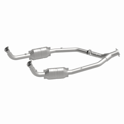 MagnaFlow Direct Fit Catalytic Converter 99-04 LR Discovery V8 OEM