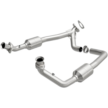 MagnaFlow Direct Fit Catalytic Converter 00-03 Ford E150 5.4L