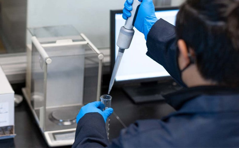 MagnaFlow Direct Fit Catalytic Converter 97-00 Audi A4 1.8L