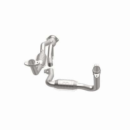 MagnaFlow Direct Fit Catalytic Converter 07-08 Jeep G/C OEM