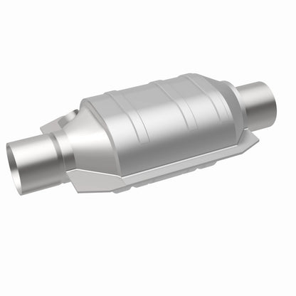 MagnaFlow Universal Catalytic Converter 2 W/Single O2 Boss