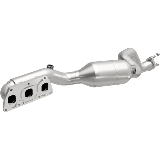 MagnaFlow Direct Fit Catalytic Converter 05-09 Audi A8 6.0L